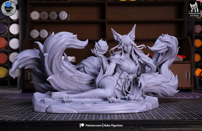 Nine-Tailed Kitsune Enchantress