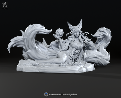Nine-Tailed Kitsune Enchantress