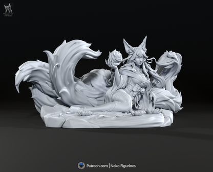 Nine-Tailed Kitsune Enchantress