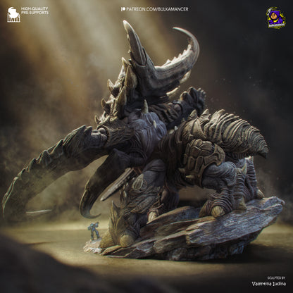 Colossal Alien War Behemoth