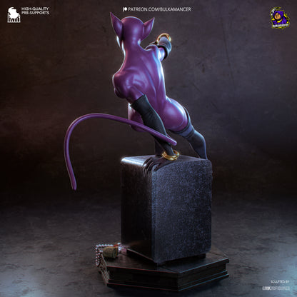 Feline Jewel Thief