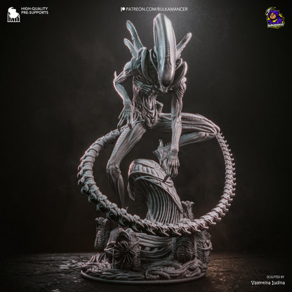 Long-Tailed Biomechanical Stalker | Resin Garage Kit | Unpainted Figure