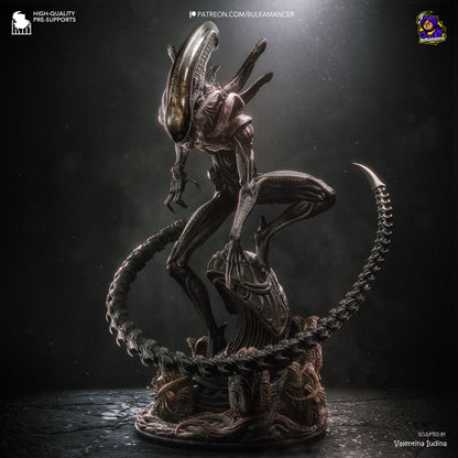 Long-Tailed Biomechanical Stalker | Resin Garage Kit | Unpainted Figure
