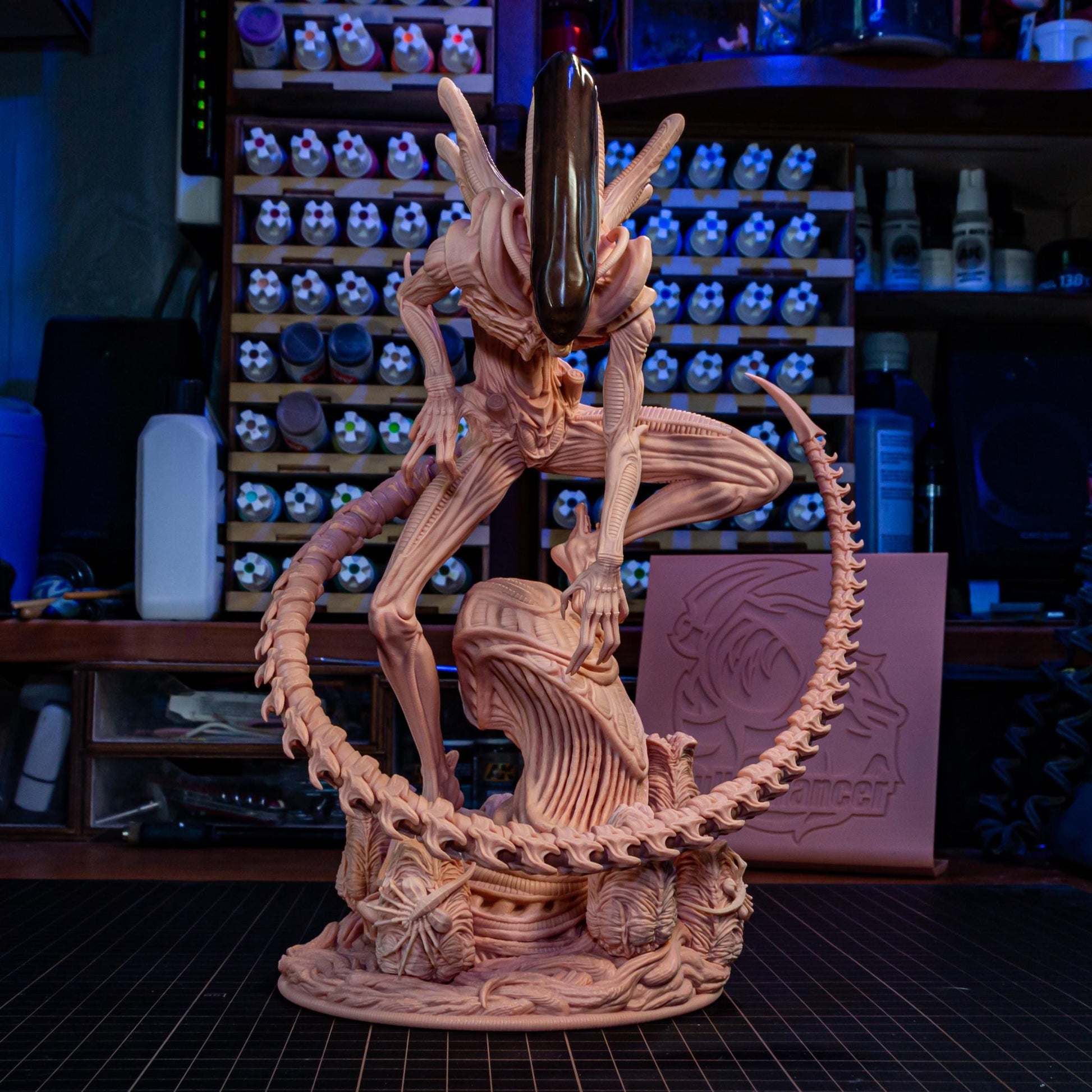 Long-Tailed Biomechanical Stalker | Resin Garage Kit | Unpainted Figure