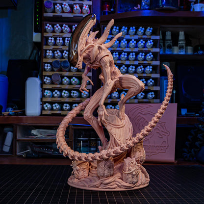 Long-Tailed Biomechanical Stalker | Resin Garage Kit | Unpainted Figure