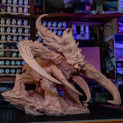 Colossal Alien War Behemoth