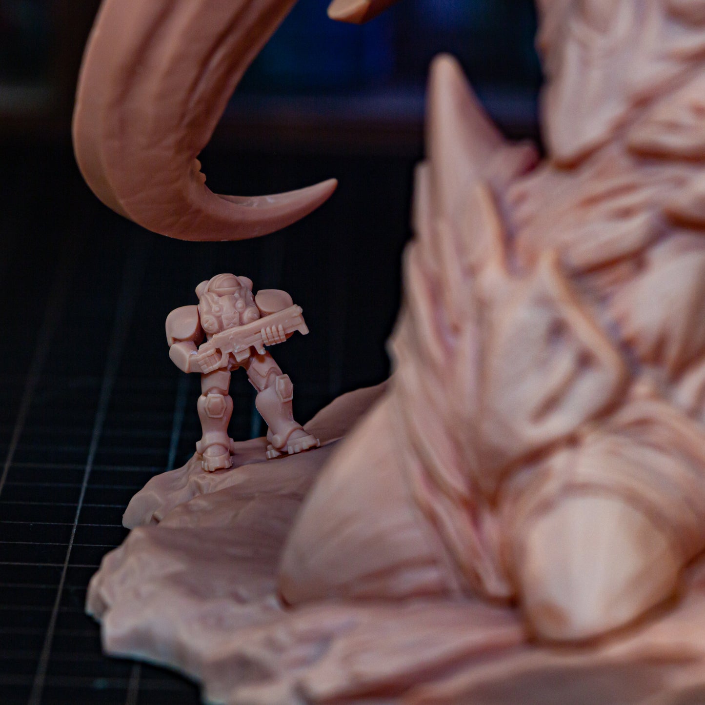 Colossal Alien War Behemoth